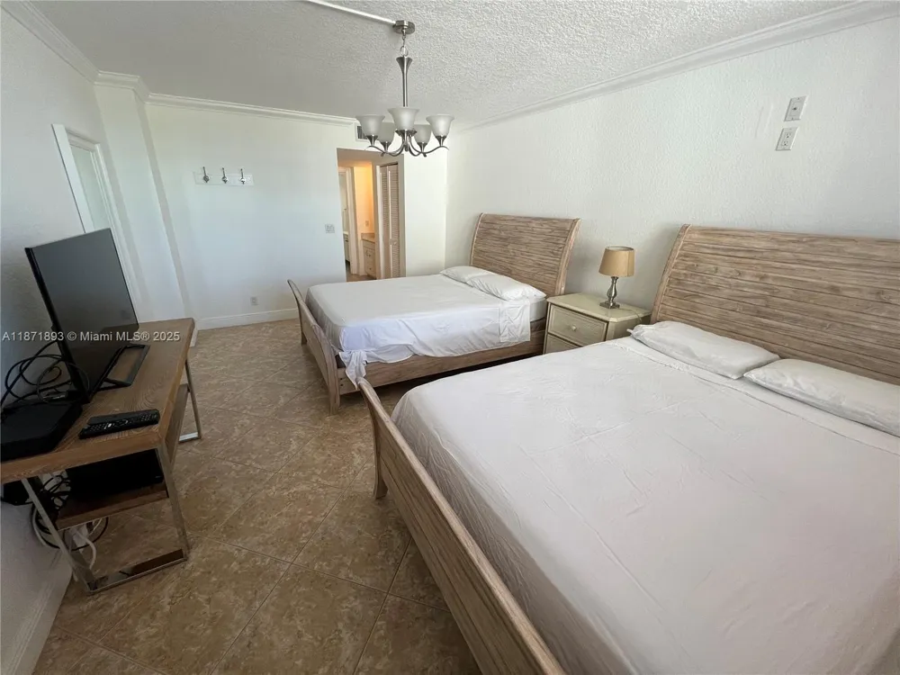 2301 S Ocean Dr #506 Hollywood, FL 33019