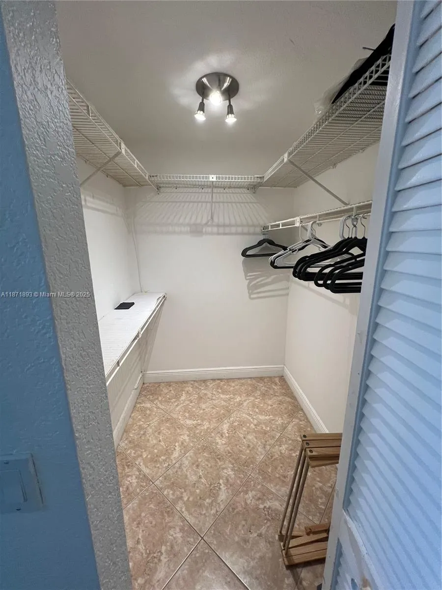 2301 S Ocean Dr #506 Hollywood, FL 33019