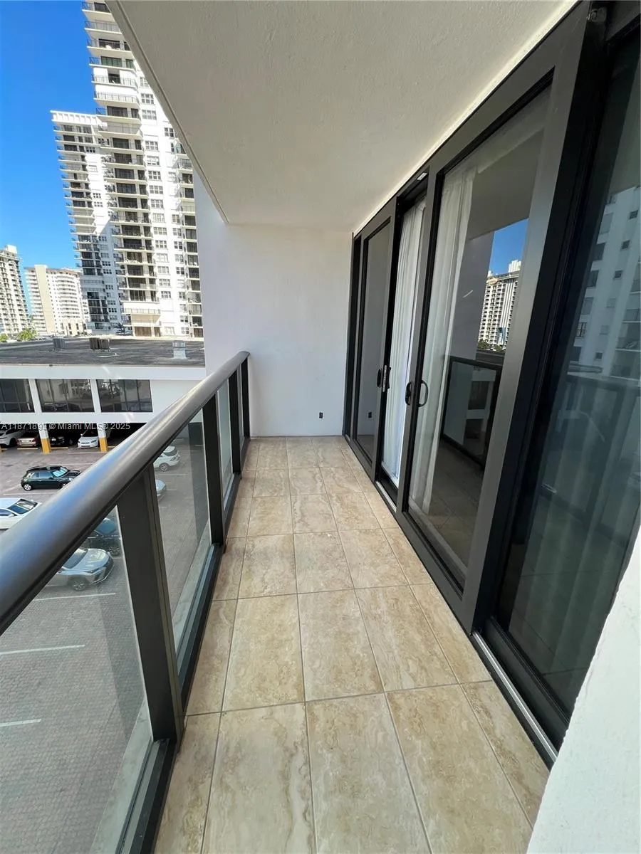 2301 S Ocean Dr #506 Hollywood, FL 33019