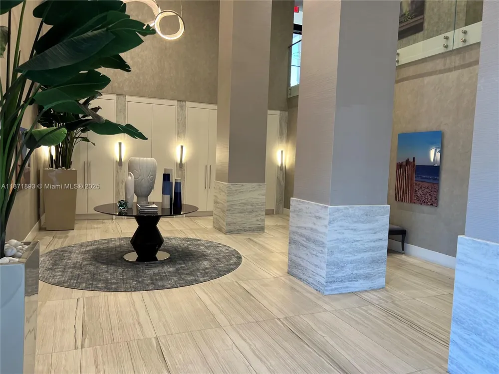 2301 S Ocean Dr #506 Hollywood, FL 33019