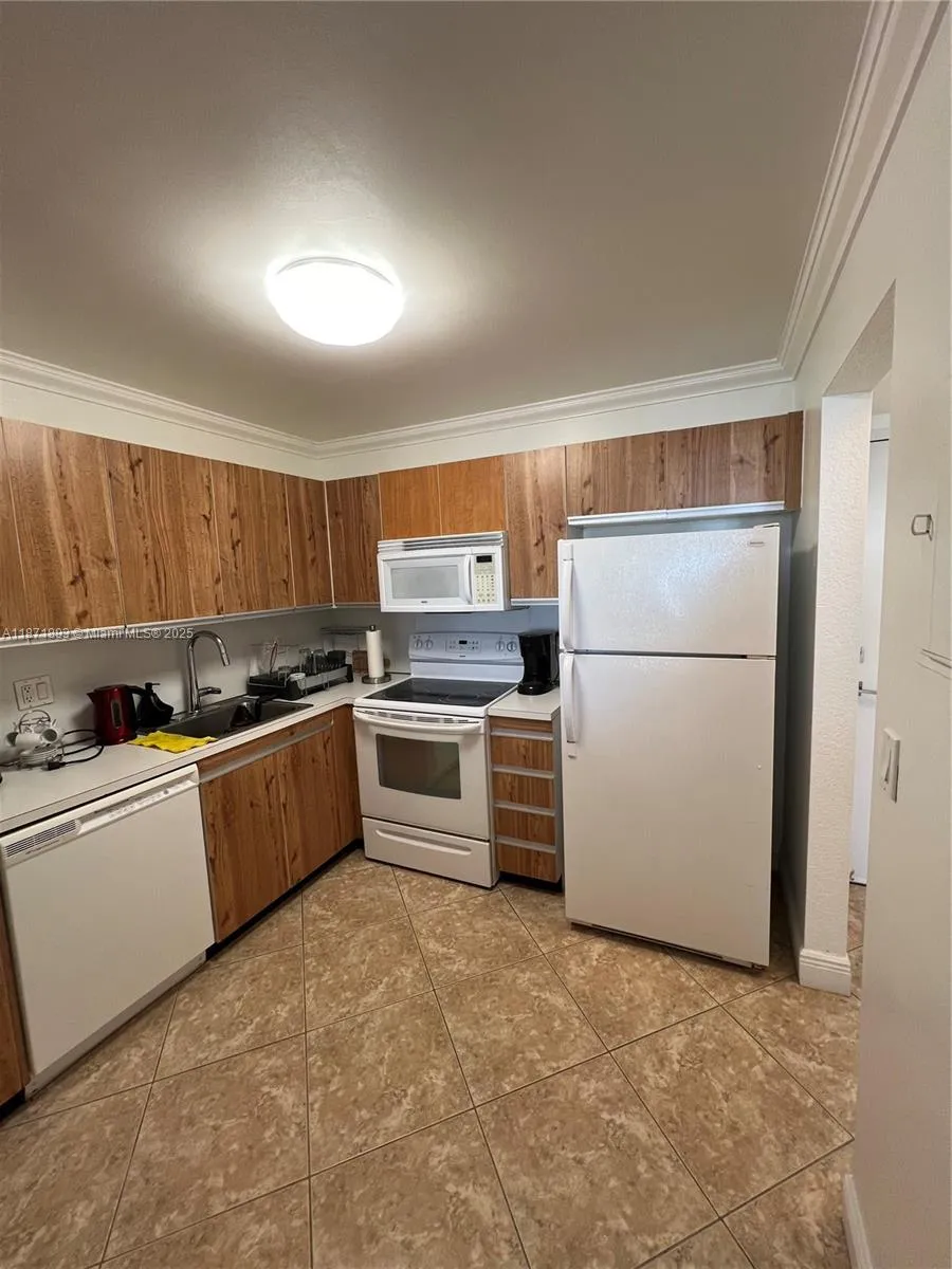 2301 S Ocean Dr #506 Hollywood, FL 33019