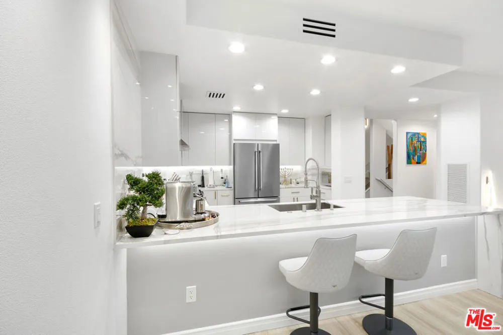 6463 Zuma View Place #167 Malibu, CA 90265