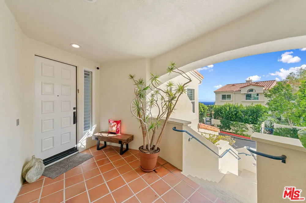 6463 Zuma View Place #167 Malibu, CA 90265