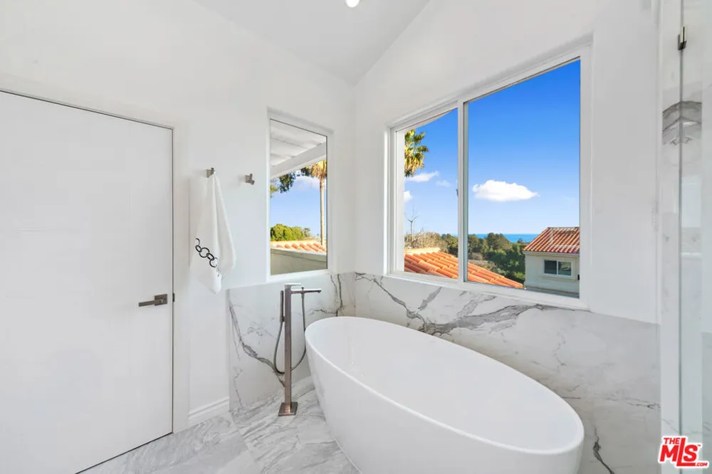 6463 Zuma View Place #167 Malibu, CA 90265