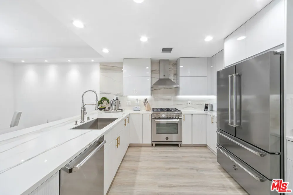 6463 Zuma View Place #167 Malibu, CA 90265
