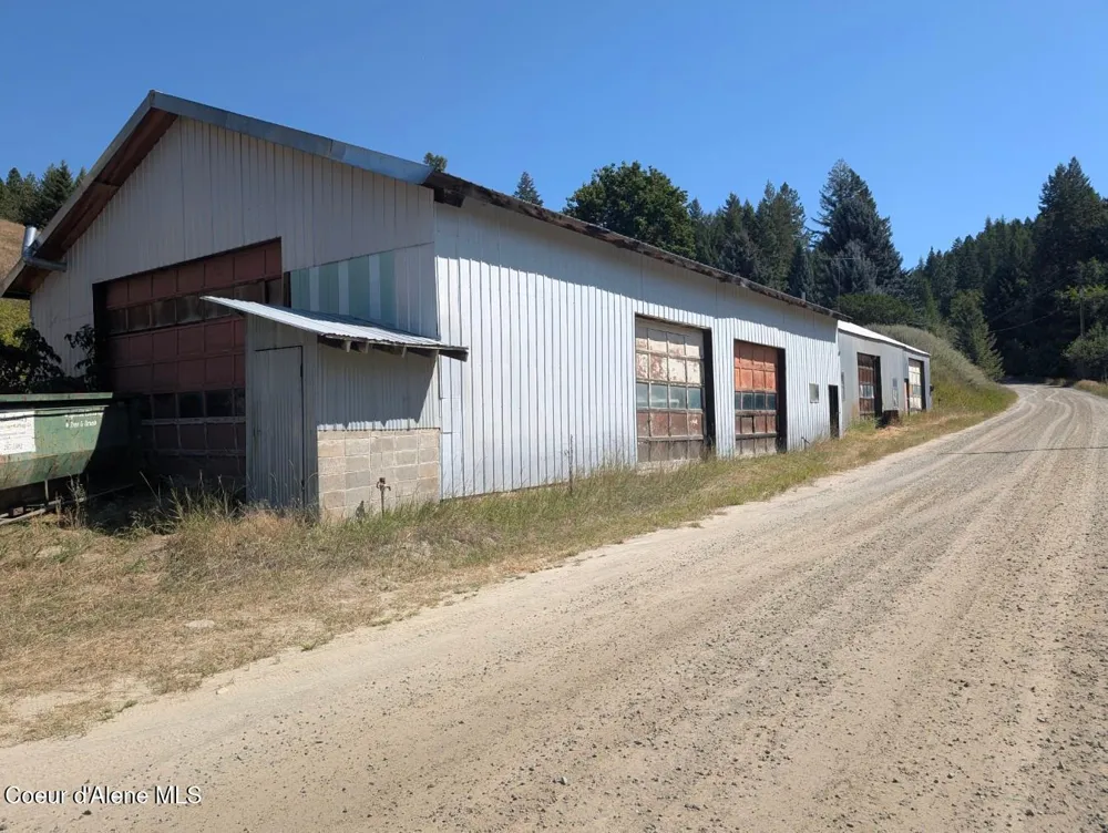 2405 Deer Park Road Bonners Ferry, ID 83805