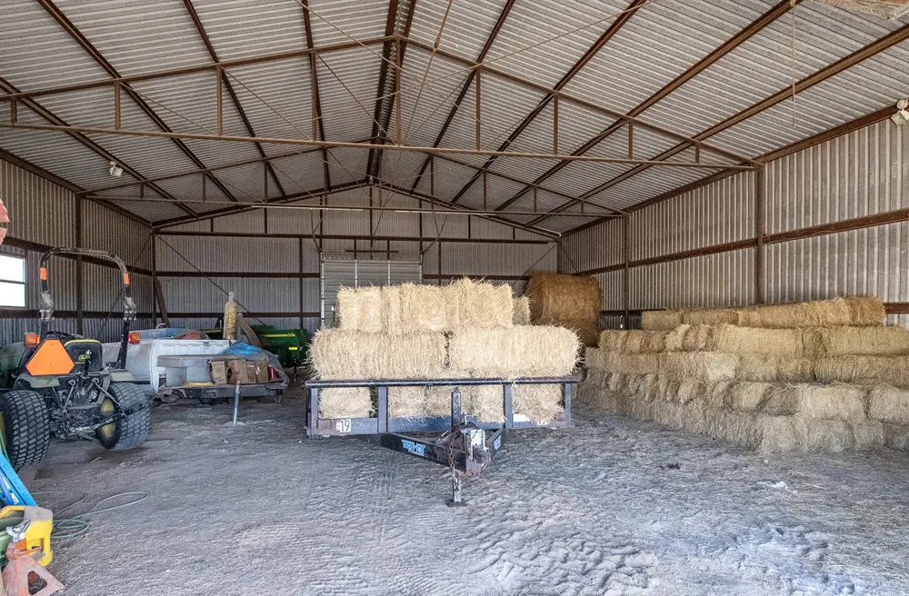 1833 County Road 305 Jarrell, TX 76537