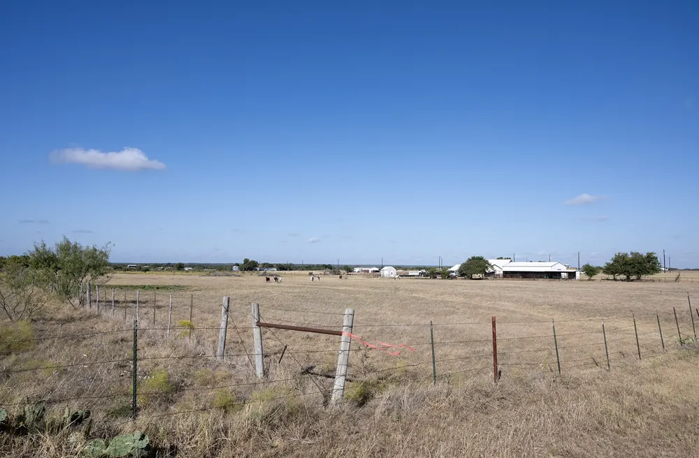 1833 County Road 305 Jarrell, TX 76537