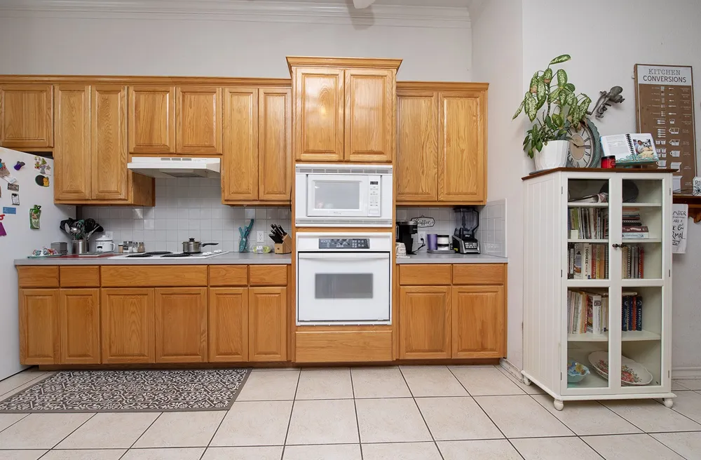 1833 County Road 305 Jarrell, TX 76537