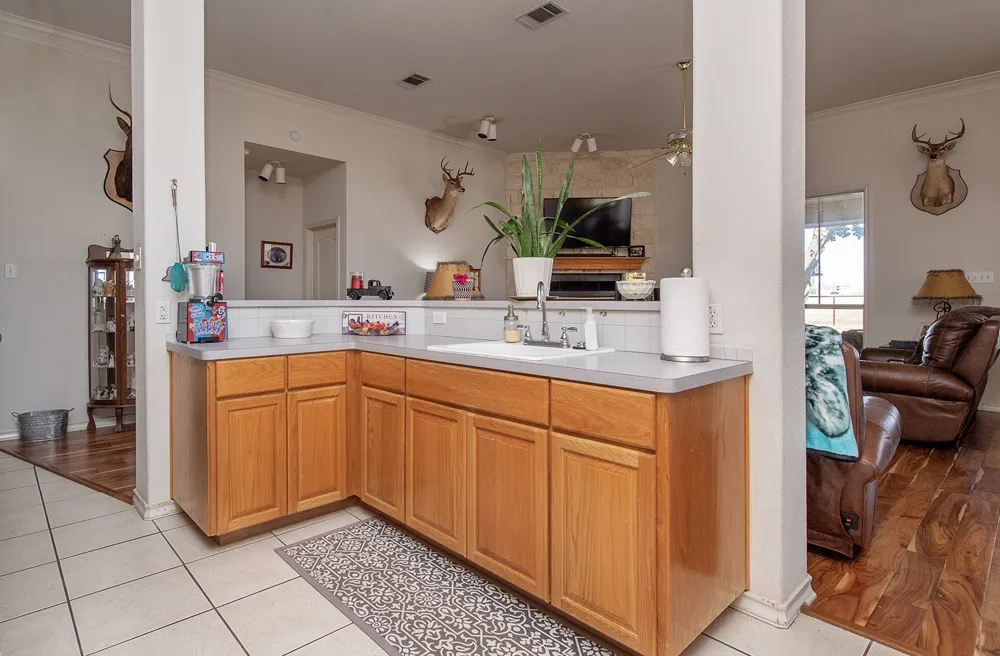 1833 County Road 305 Jarrell, TX 76537