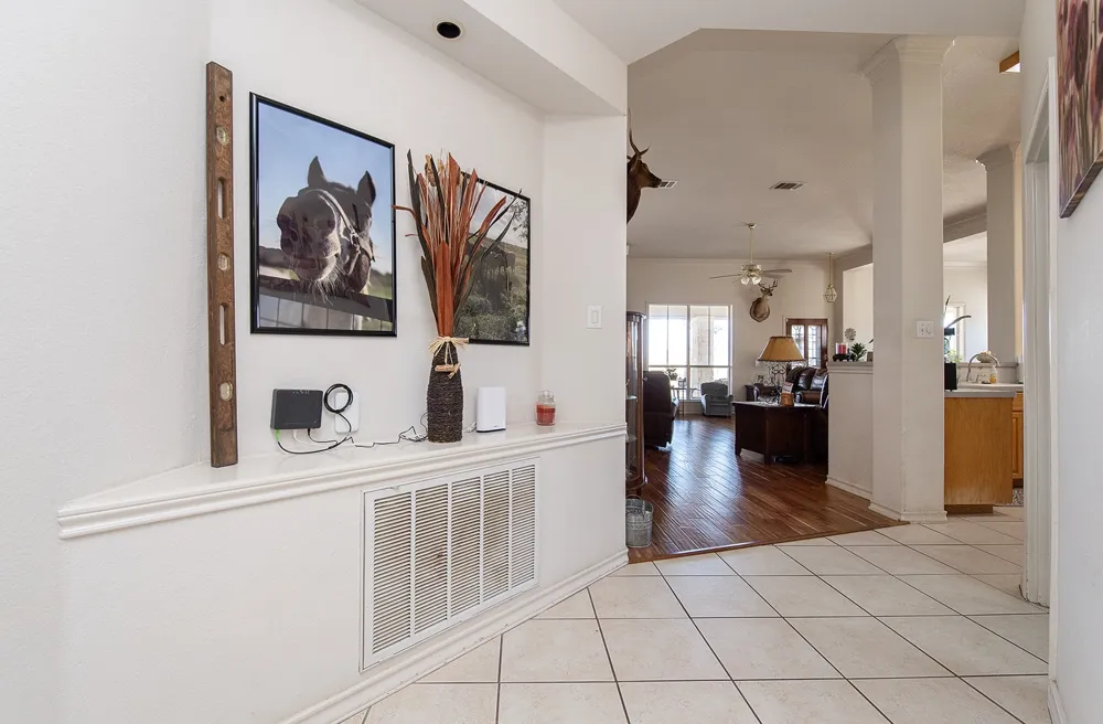 1833 County Road 305 Jarrell, TX 76537