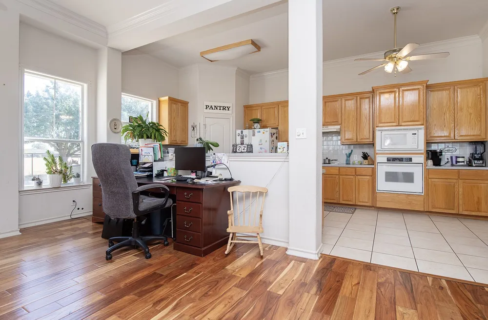 1833 County Road 305 Jarrell, TX 76537