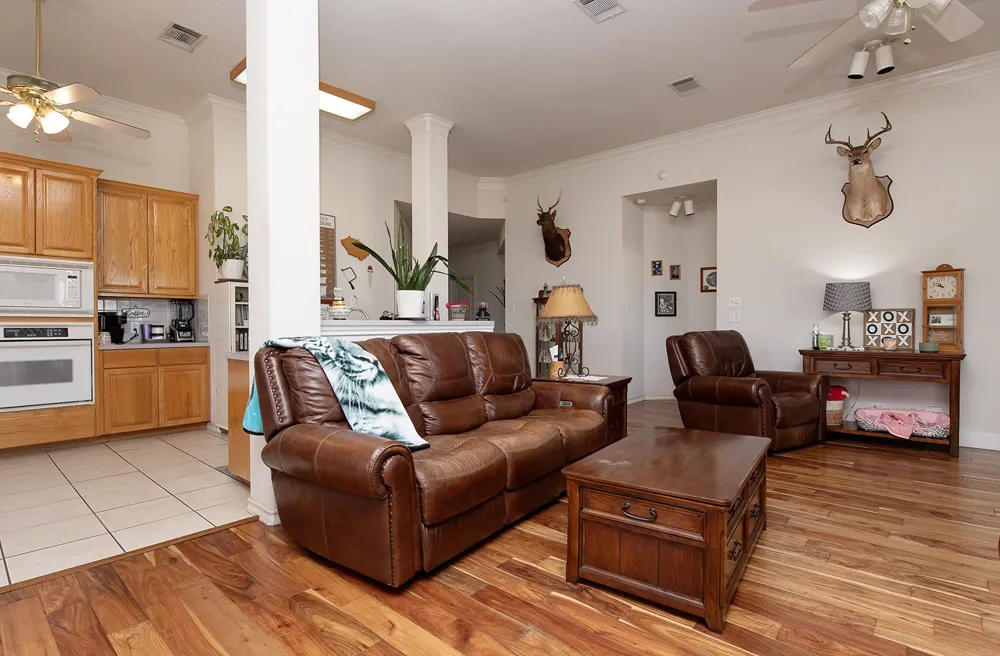 1833 County Road 305 Jarrell, TX 76537