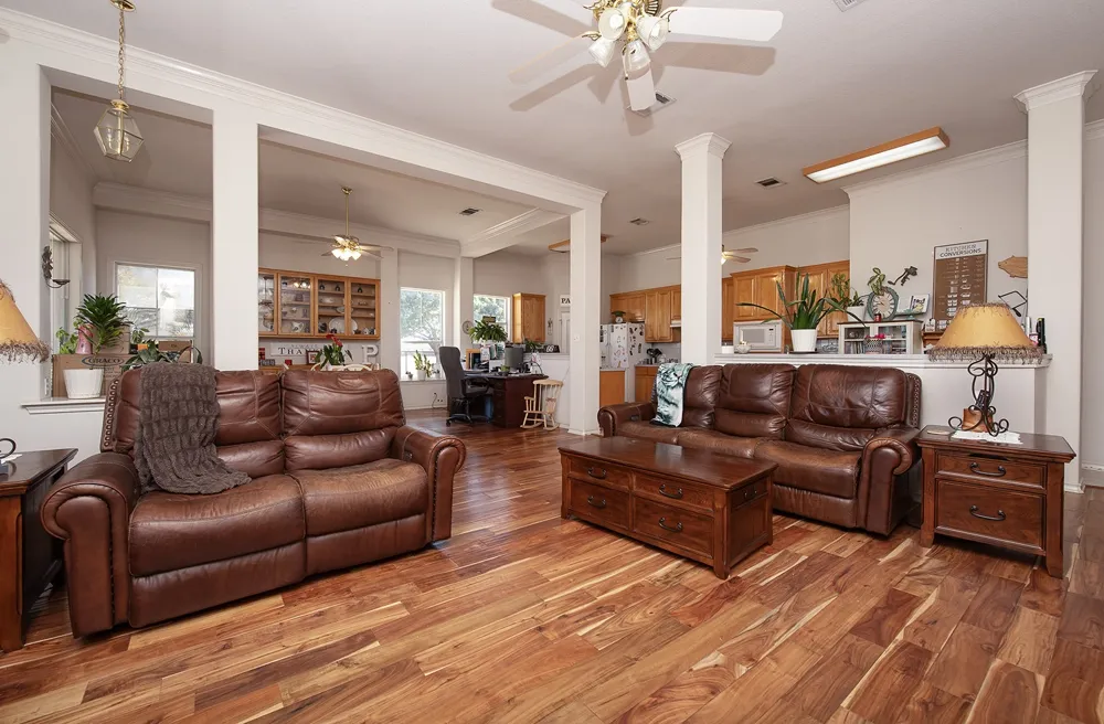 1833 County Road 305 Jarrell, TX 76537