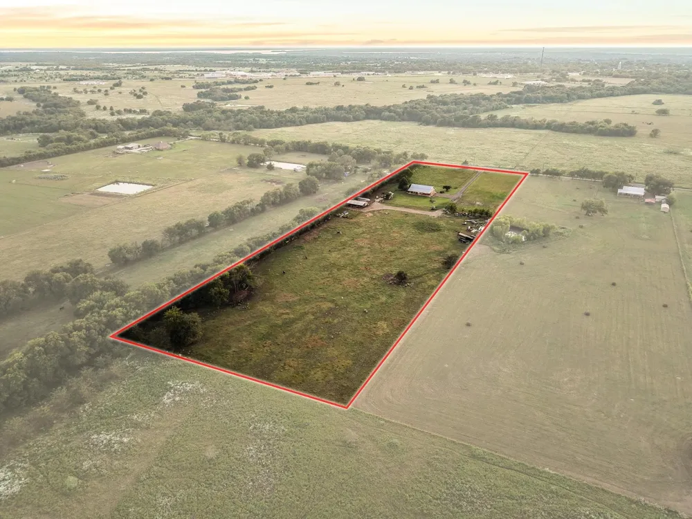 5285 County Road 3226 Lone Oak, TX 75453