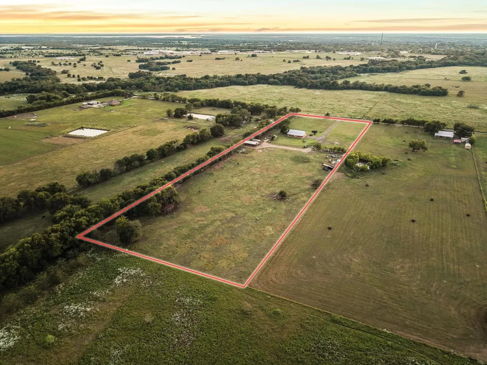 5285 County Road 3226 Lone Oak, TX 75453