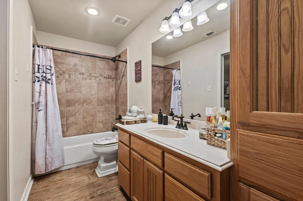 5285 County Road 3226 Lone Oak, TX 75453