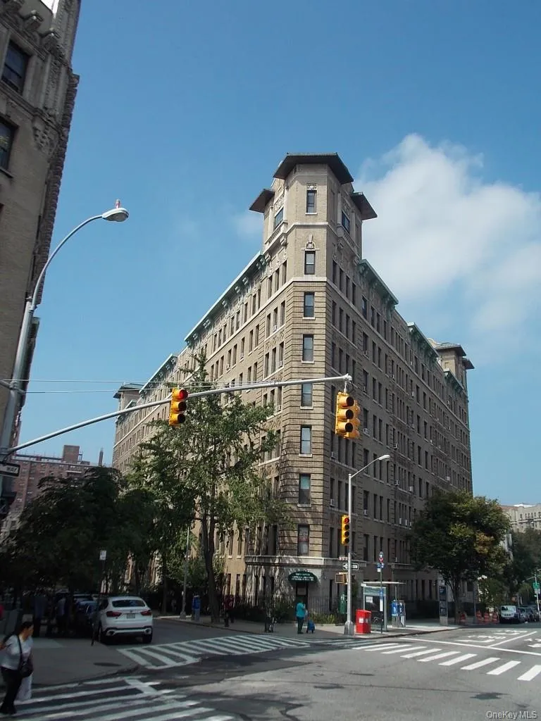 800 Riverside Drive #1G New York (Manhattan), NY 10032
