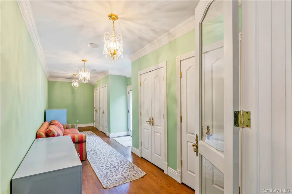 6 Love Lane Harrison, NY 10528