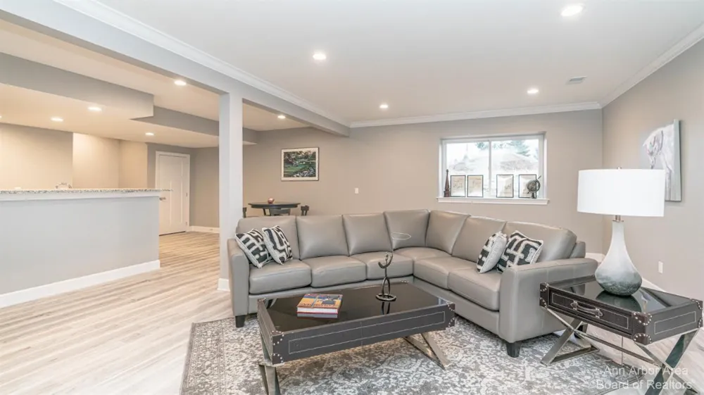 7052 Black Cherry Lane Saline, MI 48176