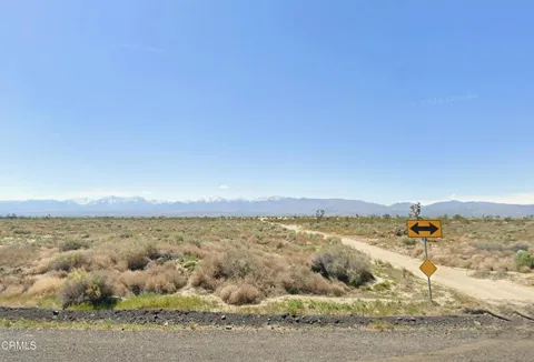 E Palmdale Boulevard