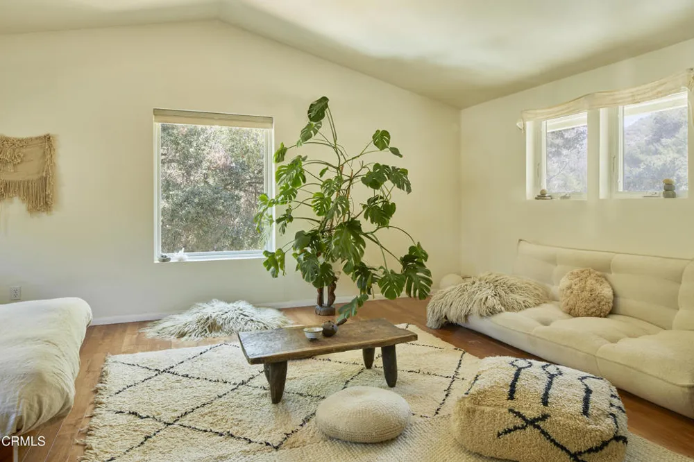 15990 Maricopa Highway Ojai, CA 93023