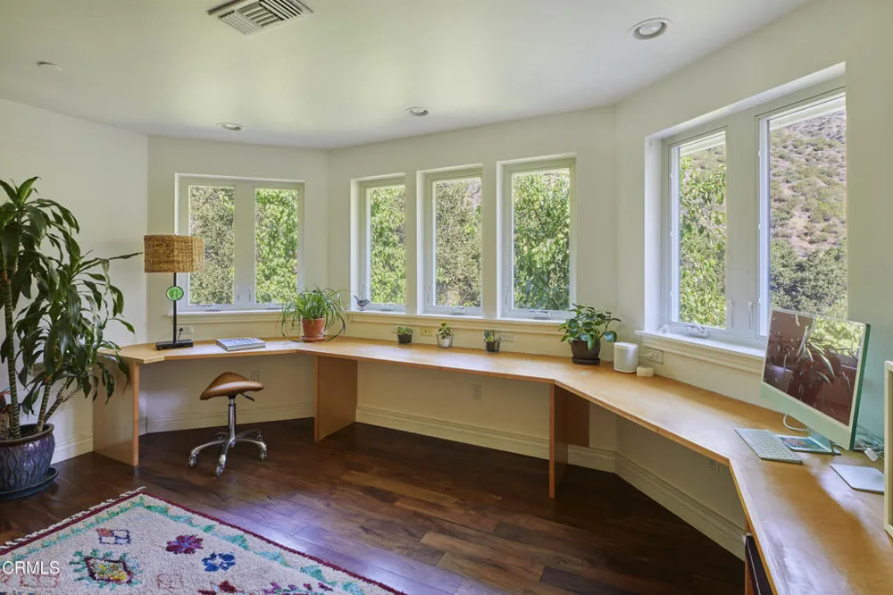 15990 Maricopa Highway Ojai, CA 93023