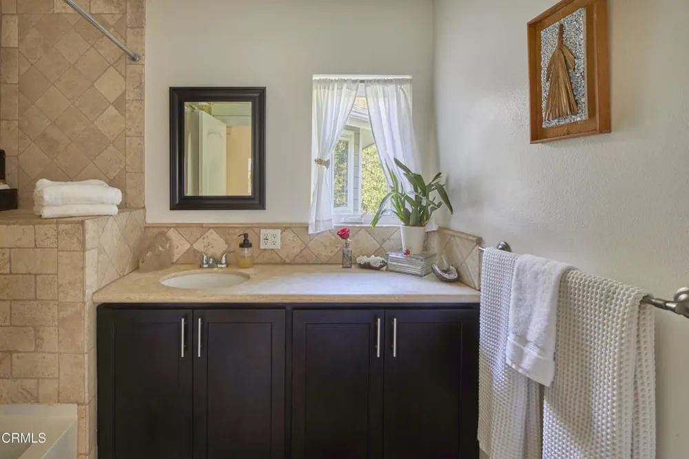 15990 Maricopa Highway Ojai, CA 93023