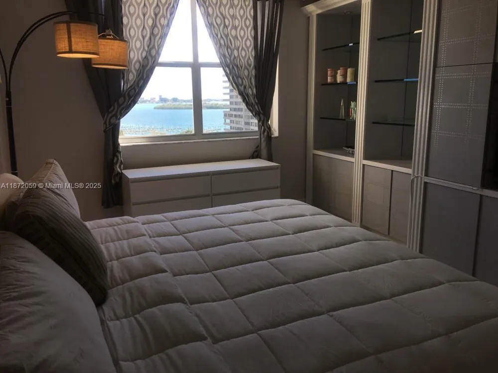 11111 Biscayne Blvd #4D Miami, FL 33181