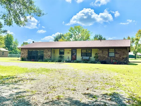 1710 E Old Military Road