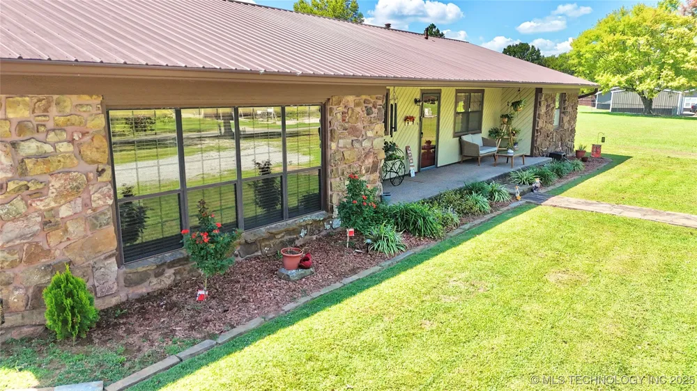 1710 E Old Military Road Stigler, OK 74462