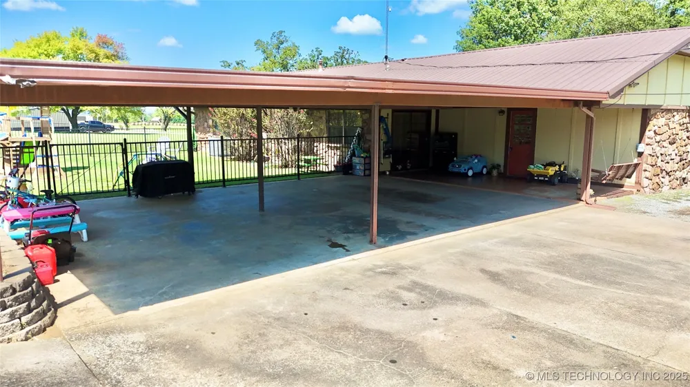 1710 E Old Military Road Stigler, OK 74462