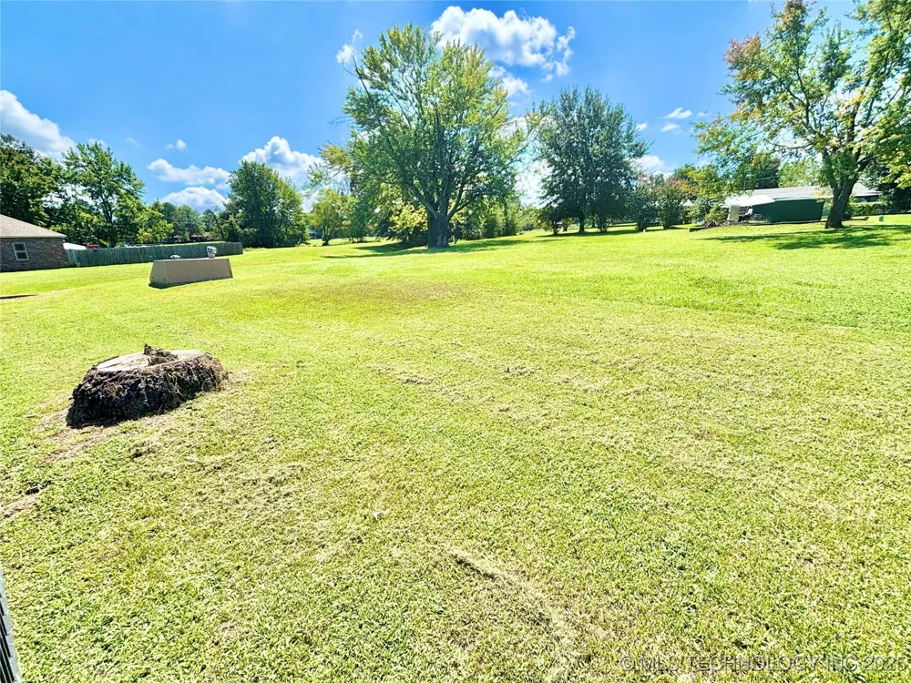 1710 E Old Military Road Stigler, OK 74462