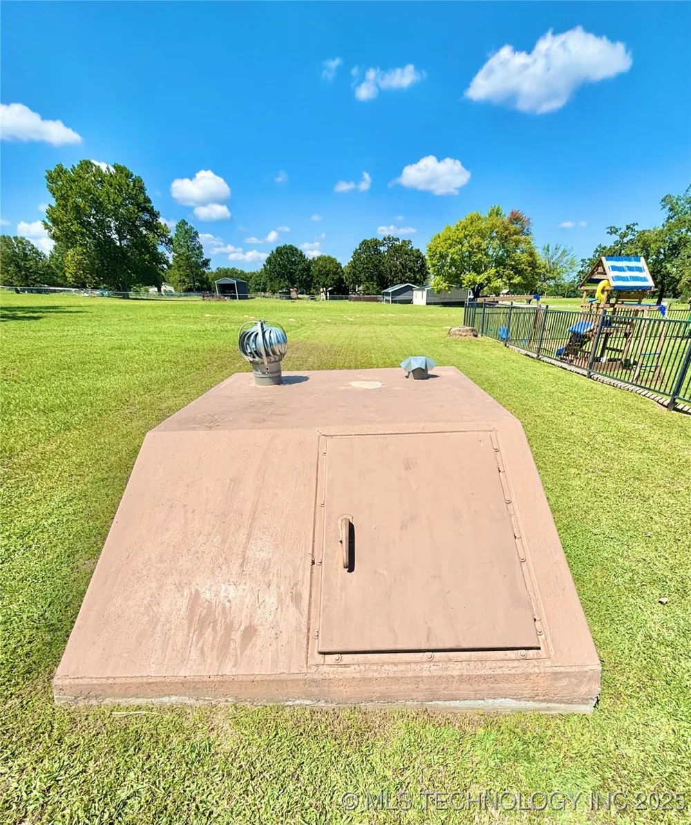 1710 E Old Military Road Stigler, OK 74462