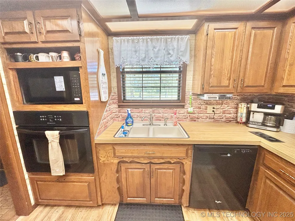 1710 E Old Military Road Stigler, OK 74462