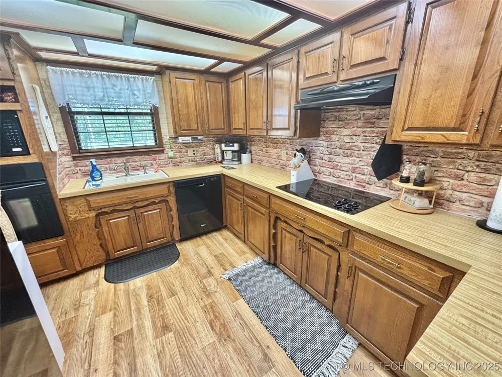 1710 E Old Military Road Stigler, OK 74462