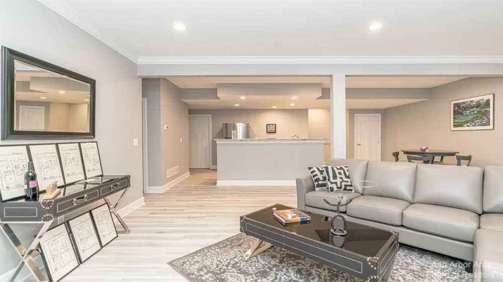 7124 Black Cherry Lane Saline, MI 48176