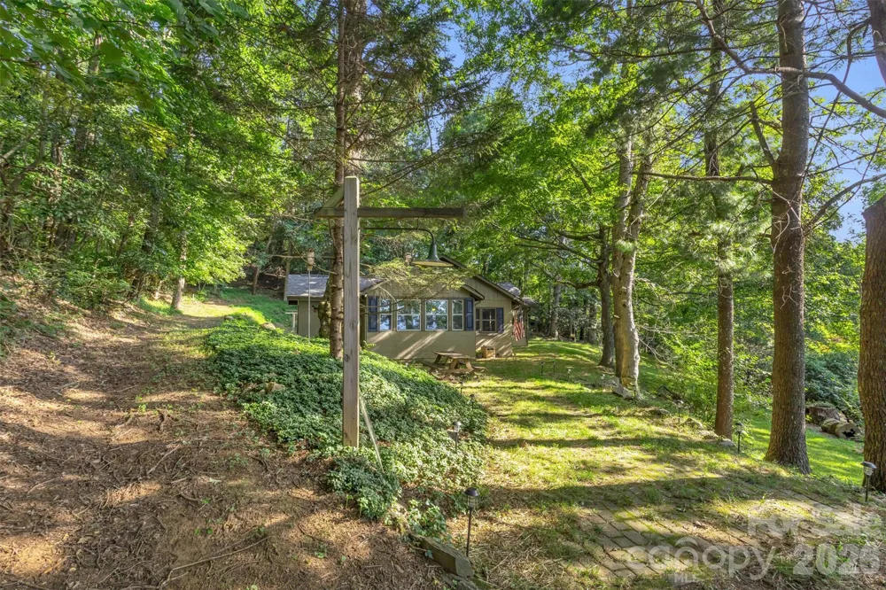 3605 Skyuka Mountain Road Columbus, NC 28722