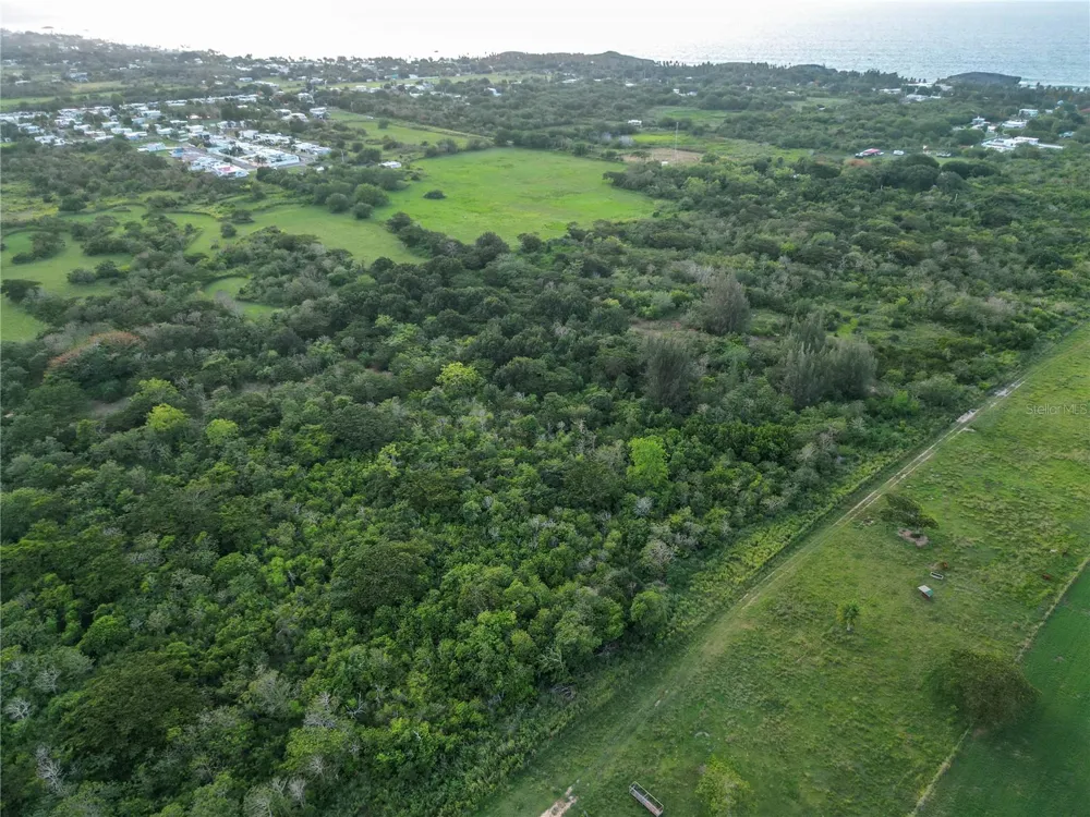 Sector Melilla BO. ISLOTE Arecibo, PR 00612