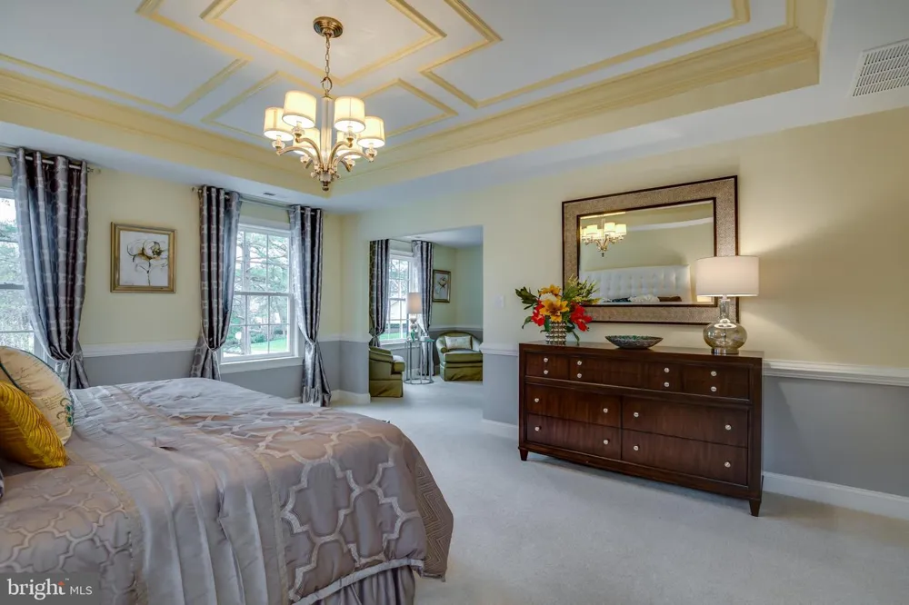 4 POND VIEW COURT Monroeville, NJ 08343