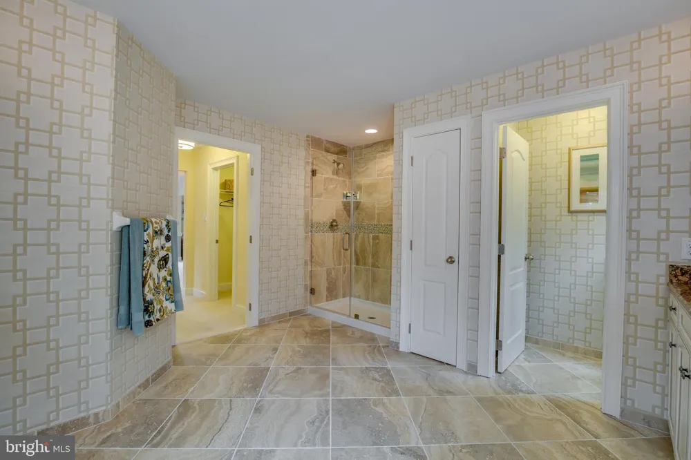4 POND VIEW COURT Monroeville, NJ 08343