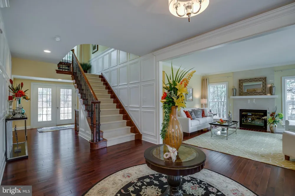 4 POND VIEW COURT Monroeville, NJ 08343