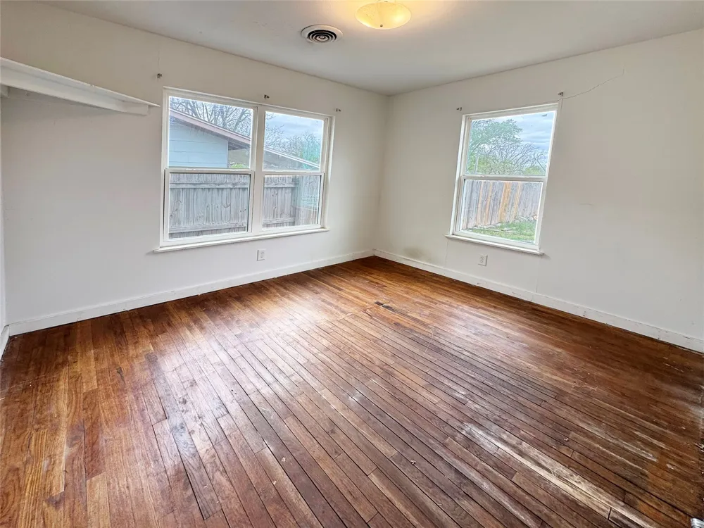 327 W Mulberry Street Fredericksburg, TX 78624
