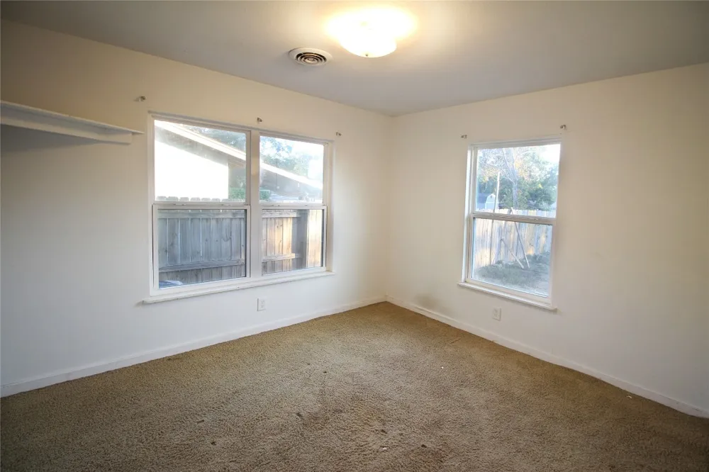 327 W Mulberry Street Fredericksburg, TX 78624