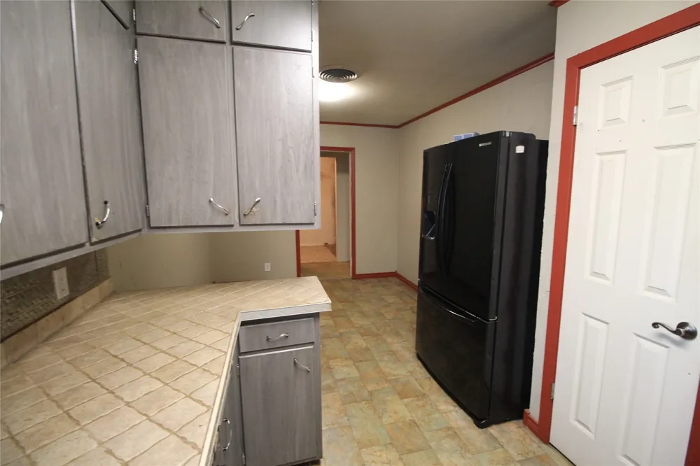 327 W Mulberry Street Fredericksburg, TX 78624