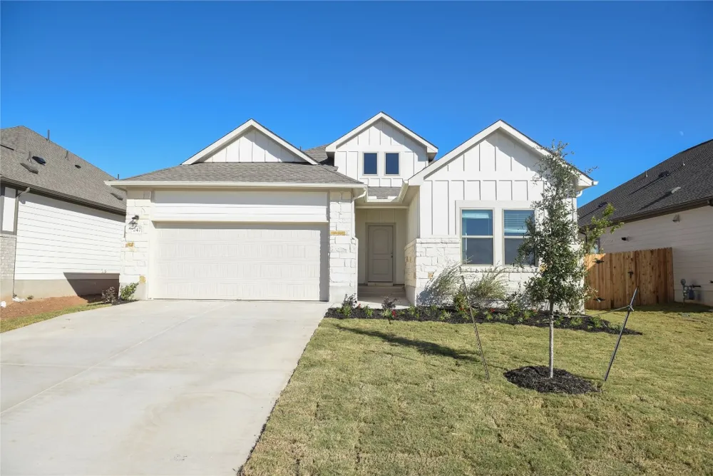 247 Red Tail Hawk Lane Cedar Creek, TX 78612