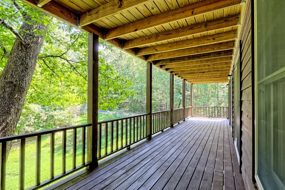 2204 Cedar Cliff Road Hiawassee, GA 30546