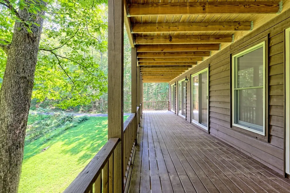 2204 Cedar Cliff Road Hiawassee, GA 30546