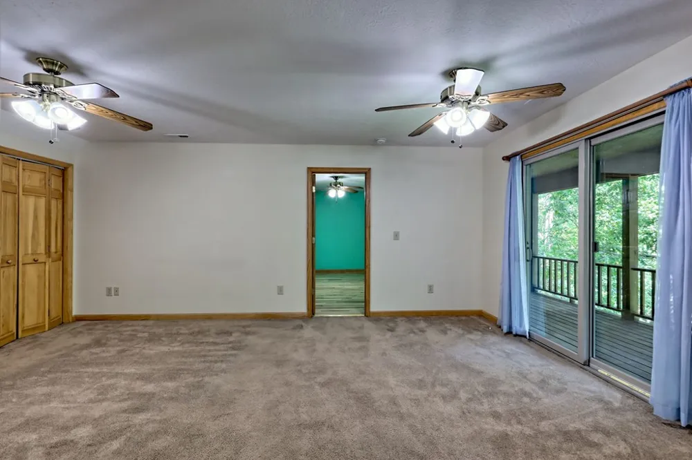 2204 Cedar Cliff Road Hiawassee, GA 30546