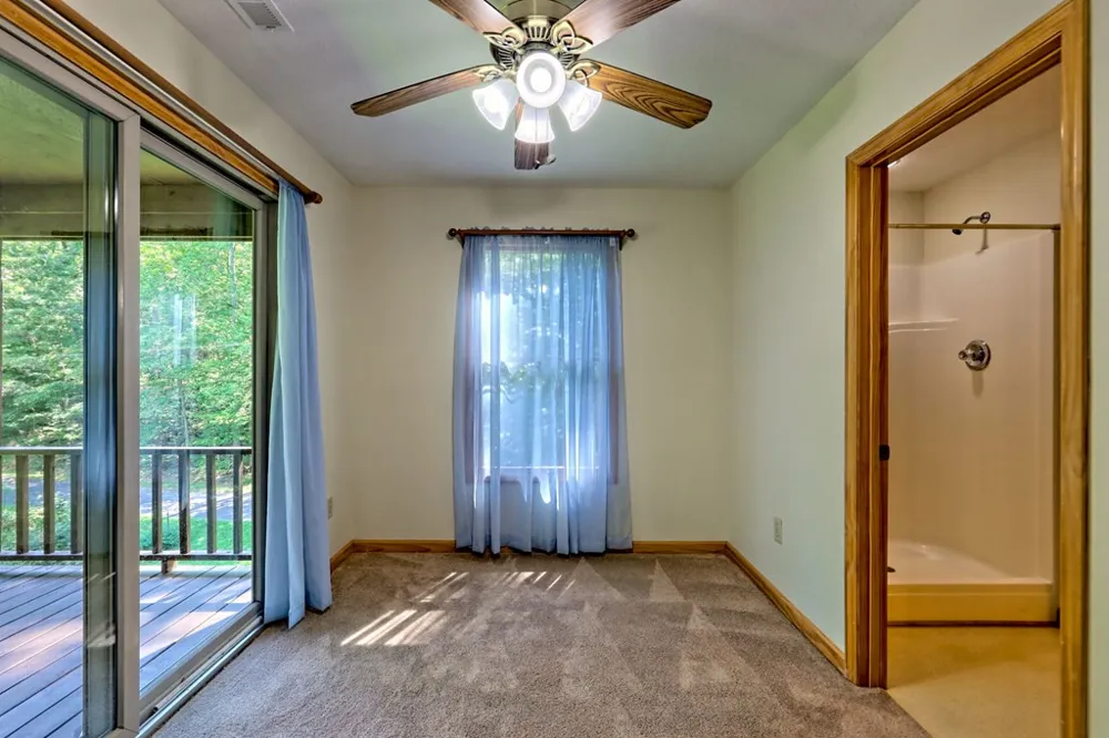 2204 Cedar Cliff Road Hiawassee, GA 30546
